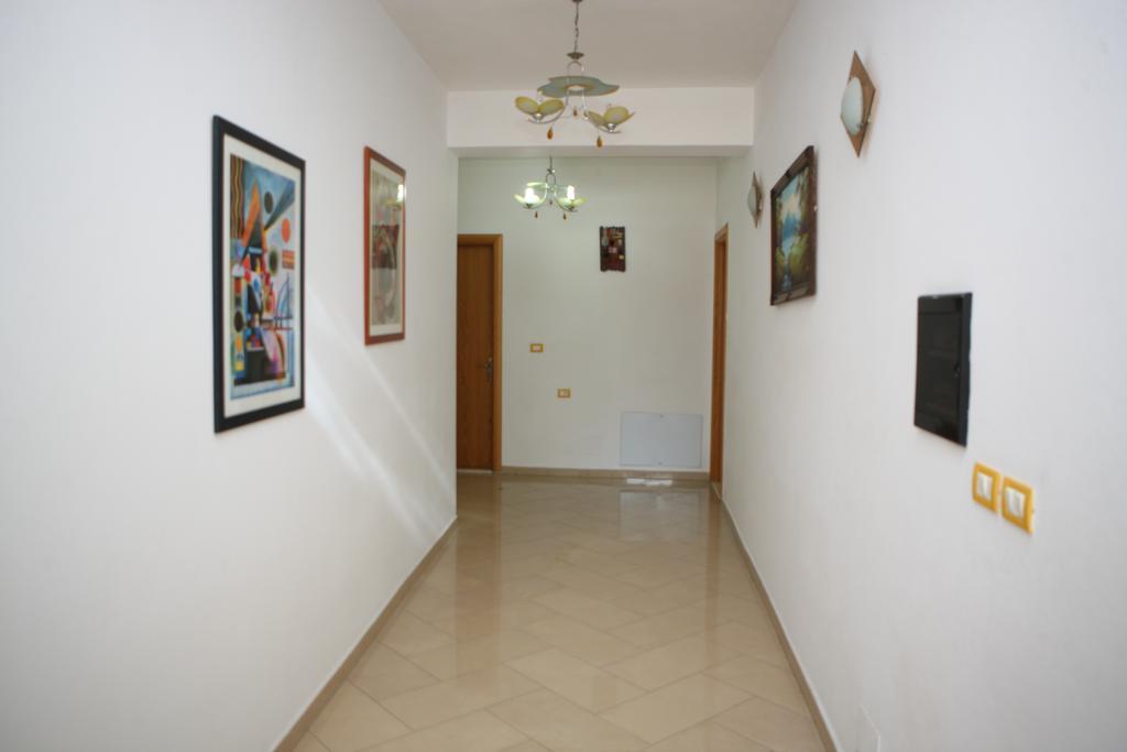 Hotel Alpine Vlore Bagian luar foto