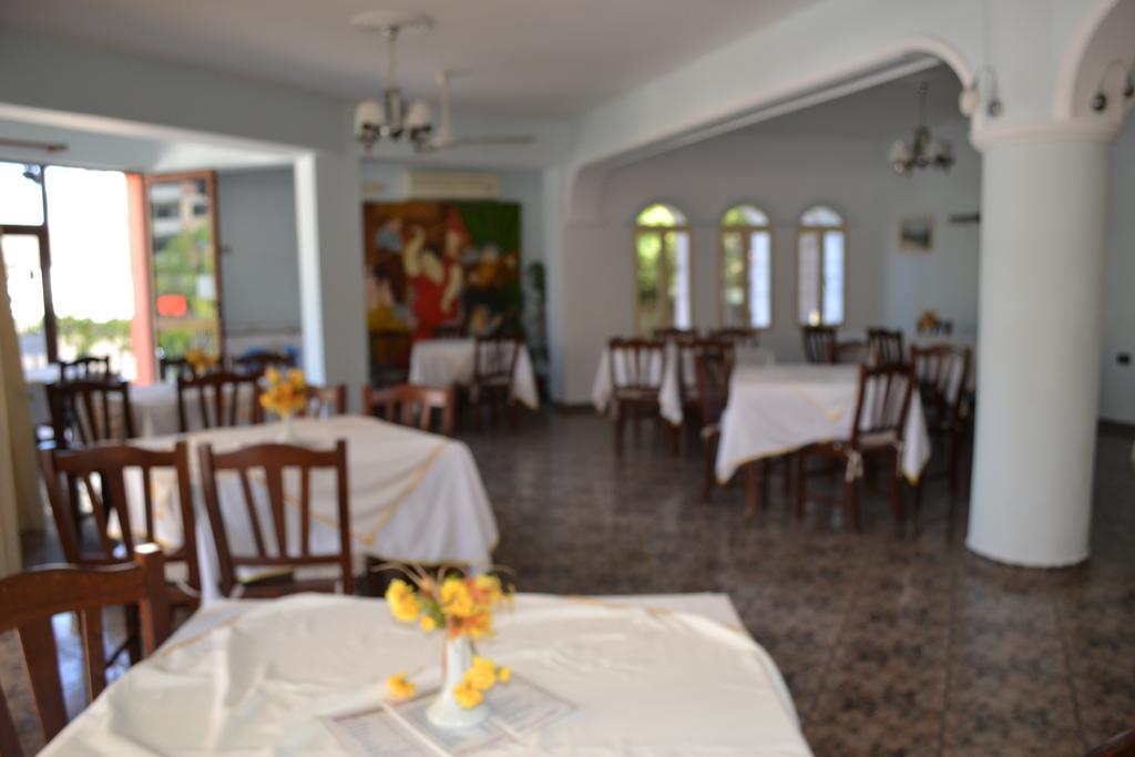 Hotel Alpine Vlore Bagian luar foto