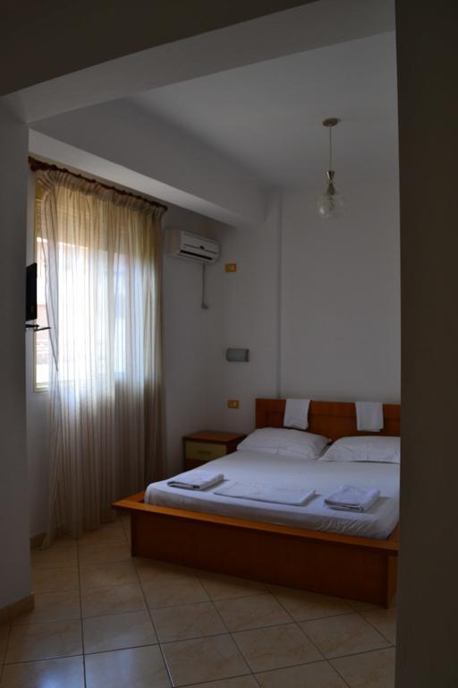 Hotel Alpine Vlore Ruang foto